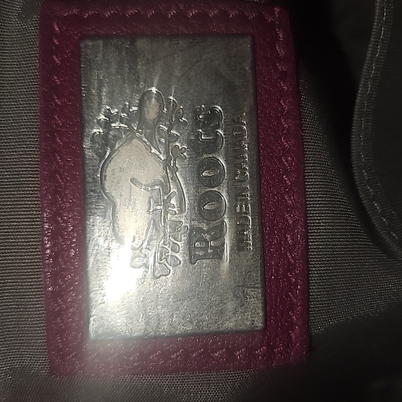 Roots Leather Rasberry Crossbody/Clutch Bag - Picture 8 of 9